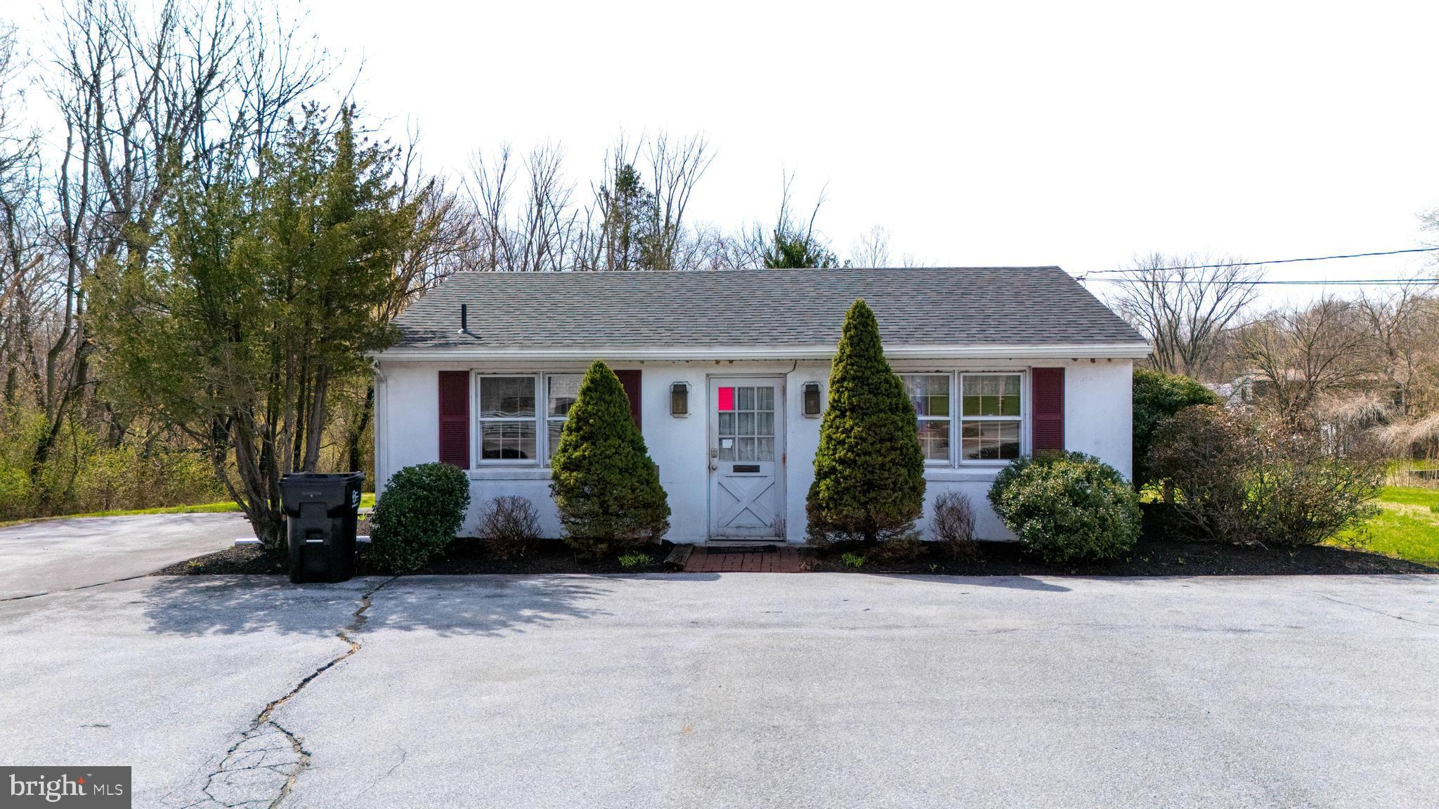 926 E BEN FRANKLIN HIGHWAY