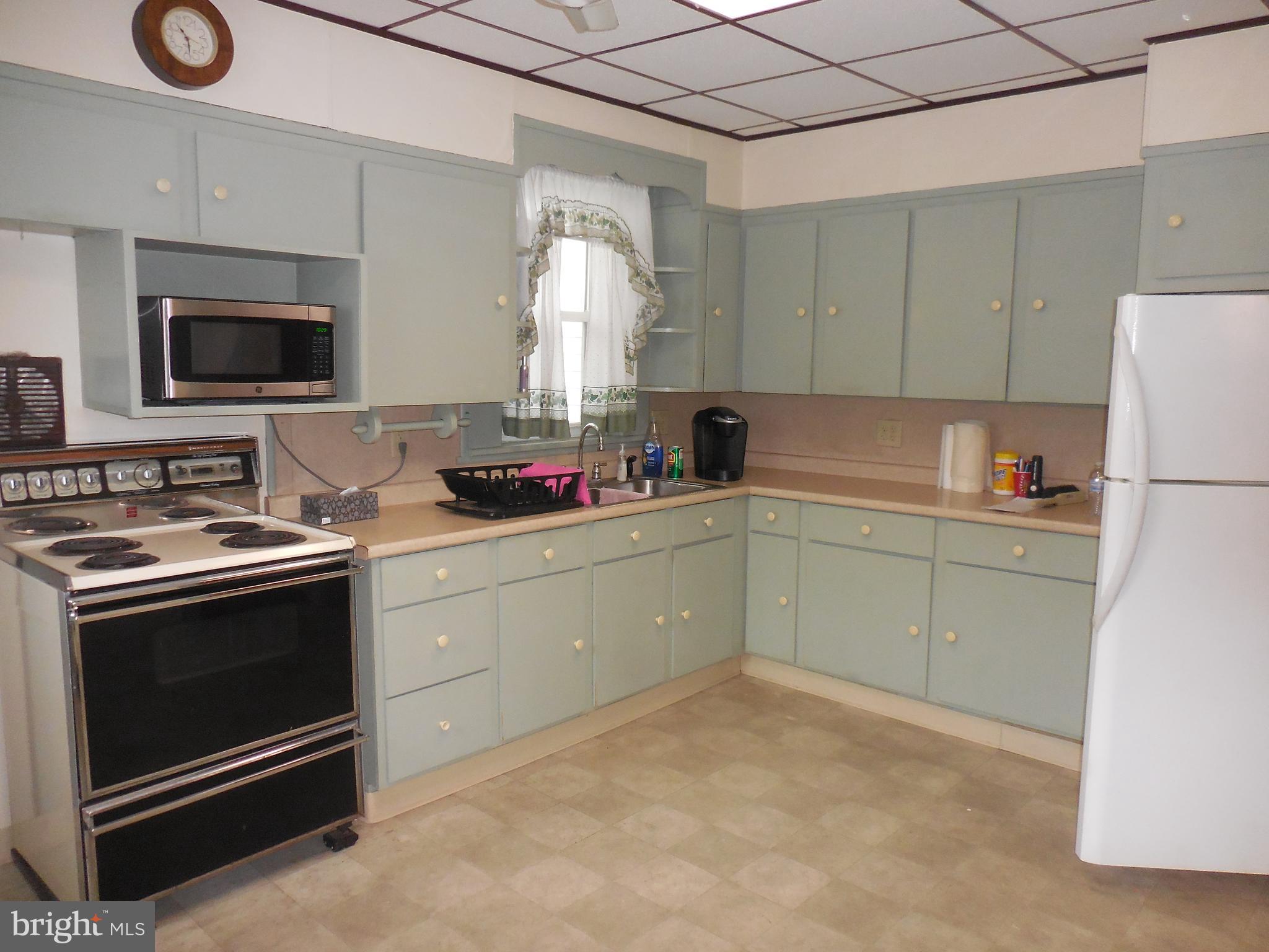 204 S 11TH STREET