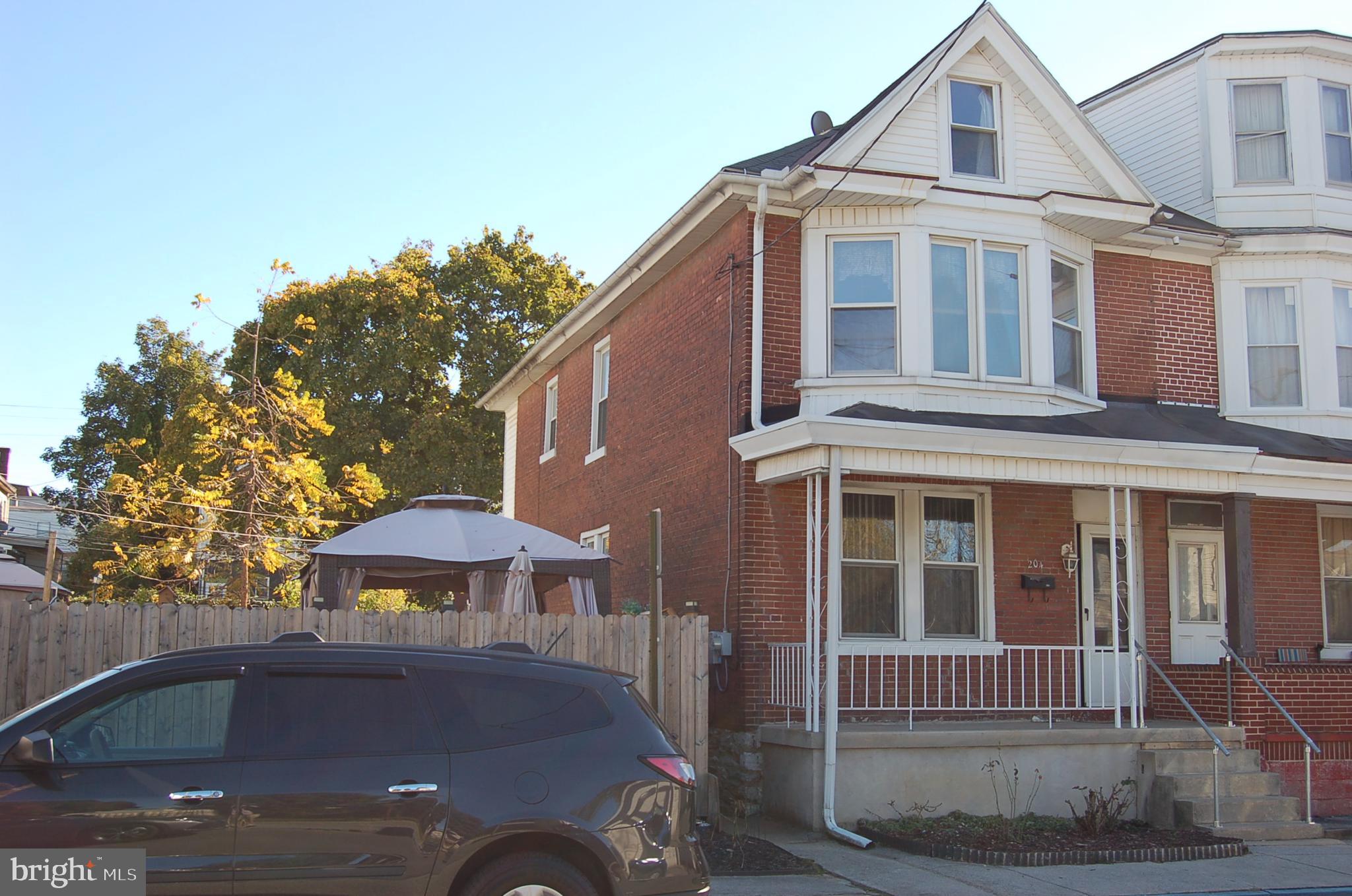 204 S 11TH STREET