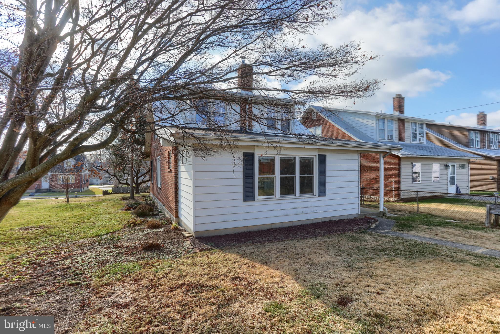 25 E PERSHING AVENUE