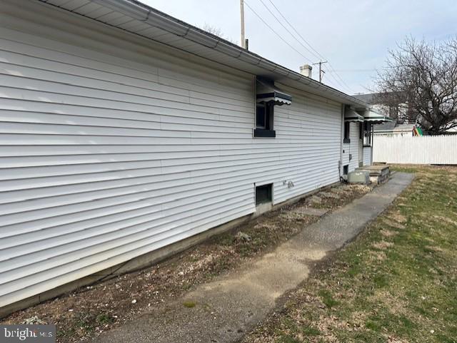356 N 8TH AVENUE