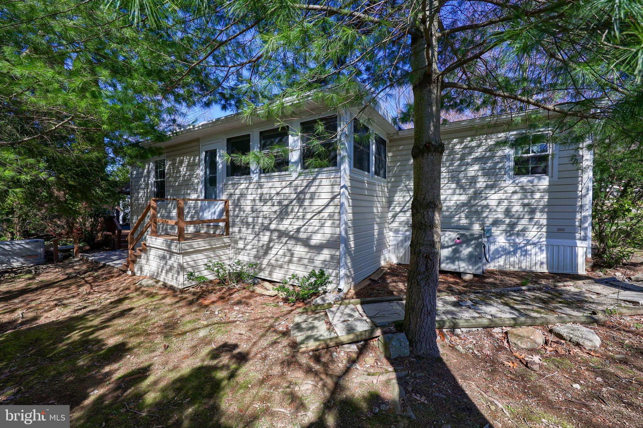 419 MAPLE AVENUE