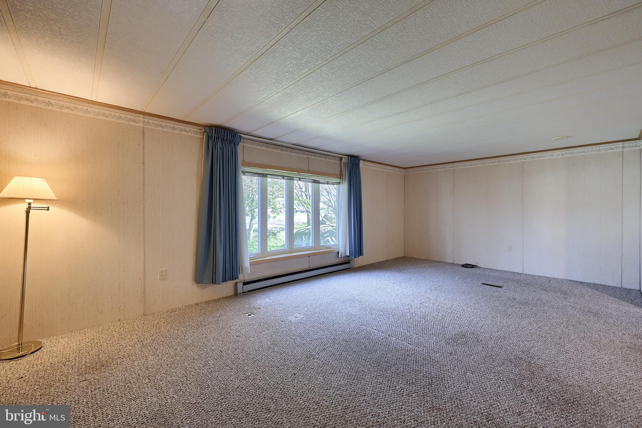 419 MAPLE AVENUE