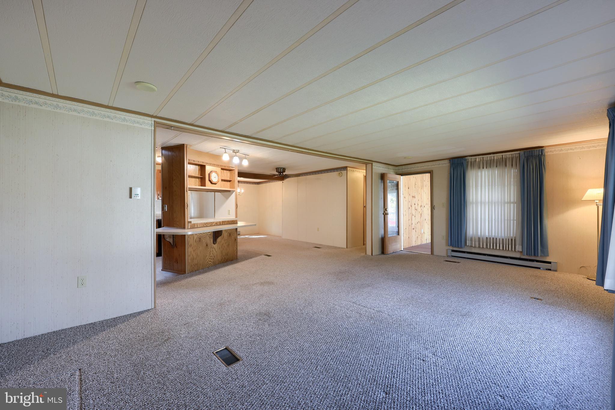 419 MAPLE AVENUE