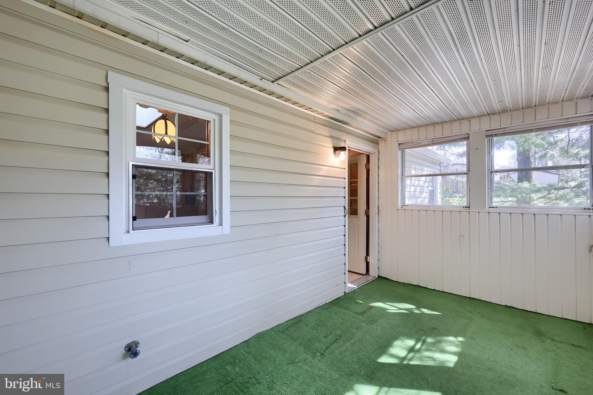 419 MAPLE AVENUE