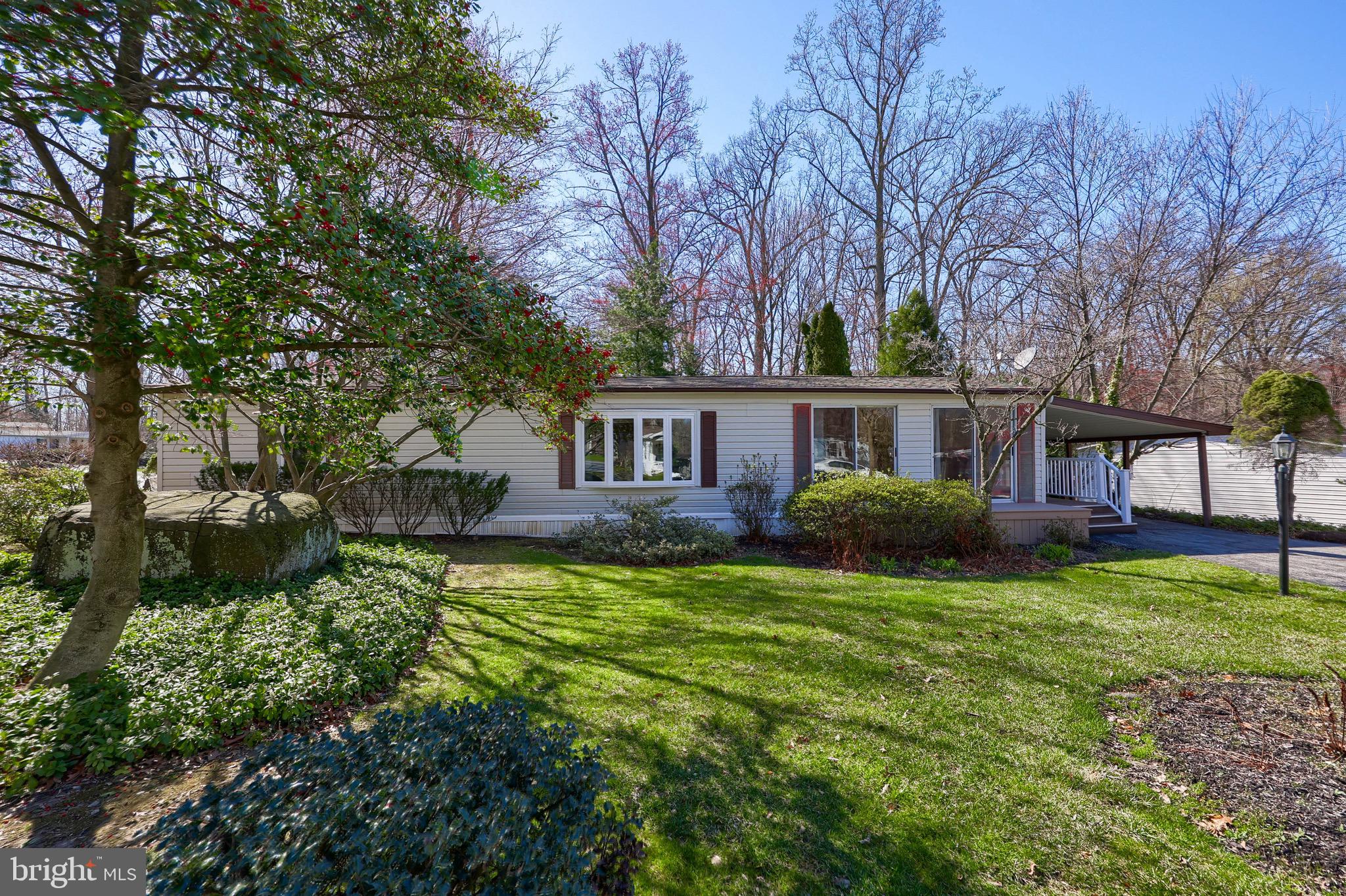 419 MAPLE AVENUE