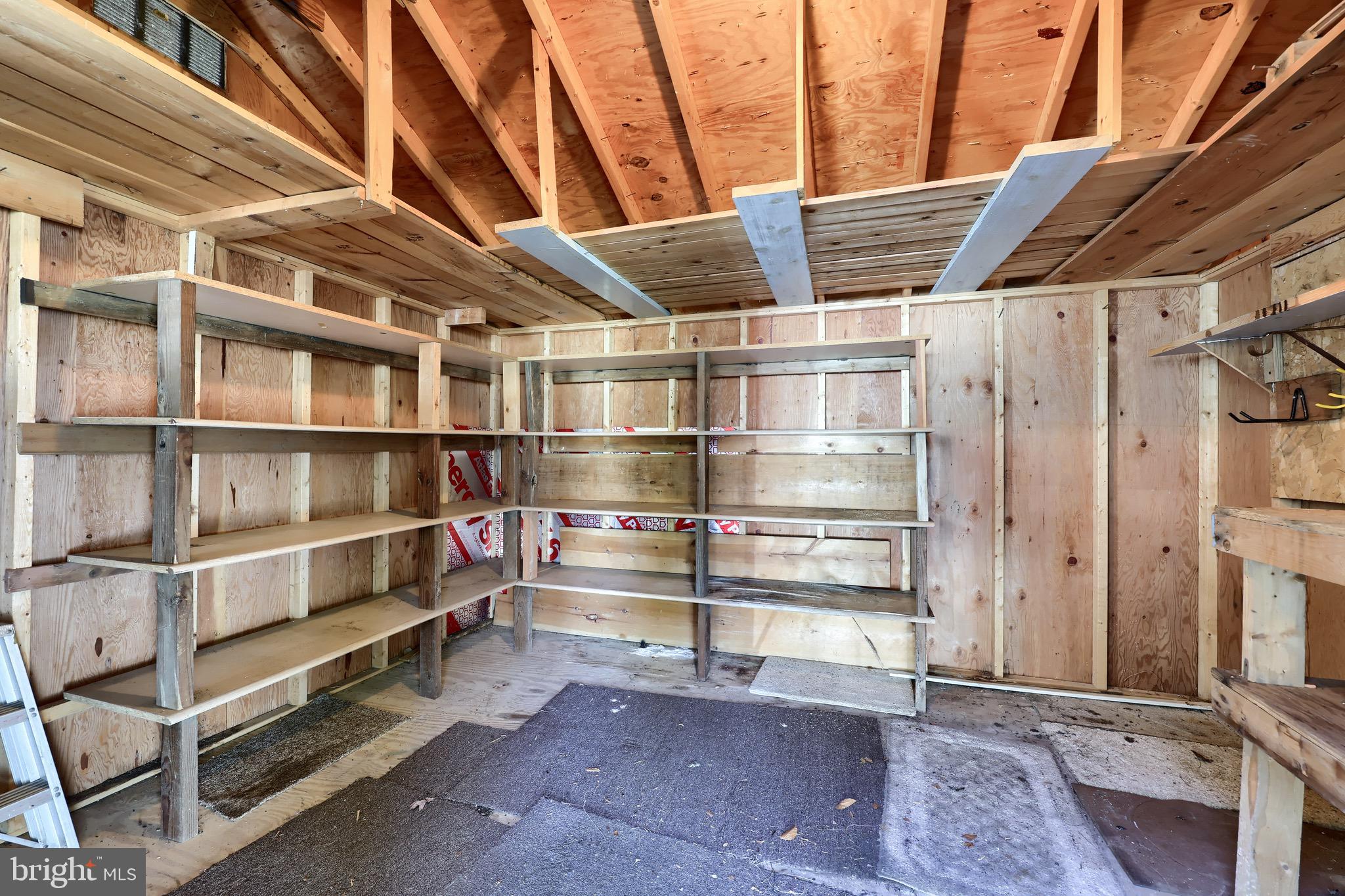 419 MAPLE AVENUE