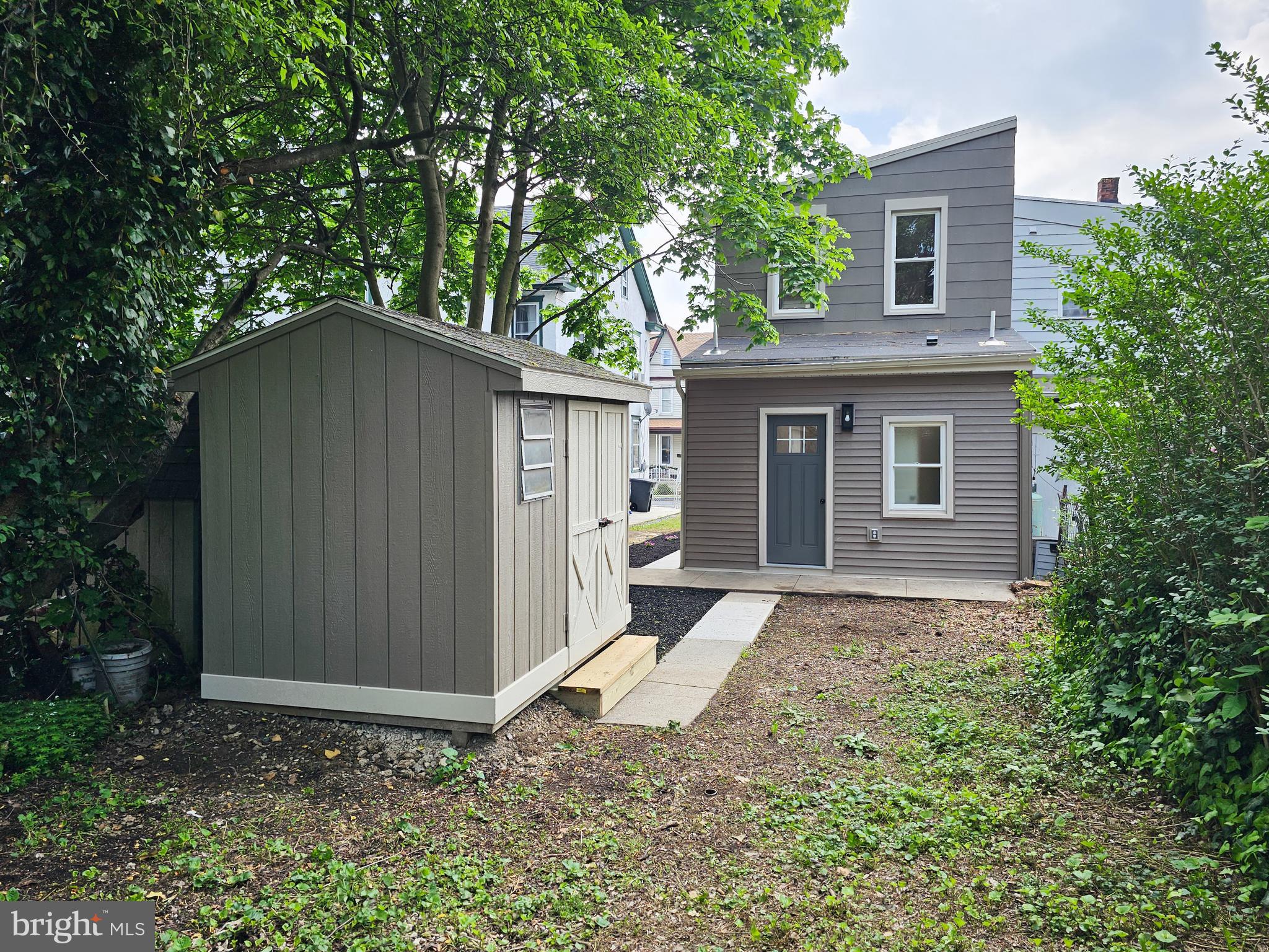 127 LOCUST STREET