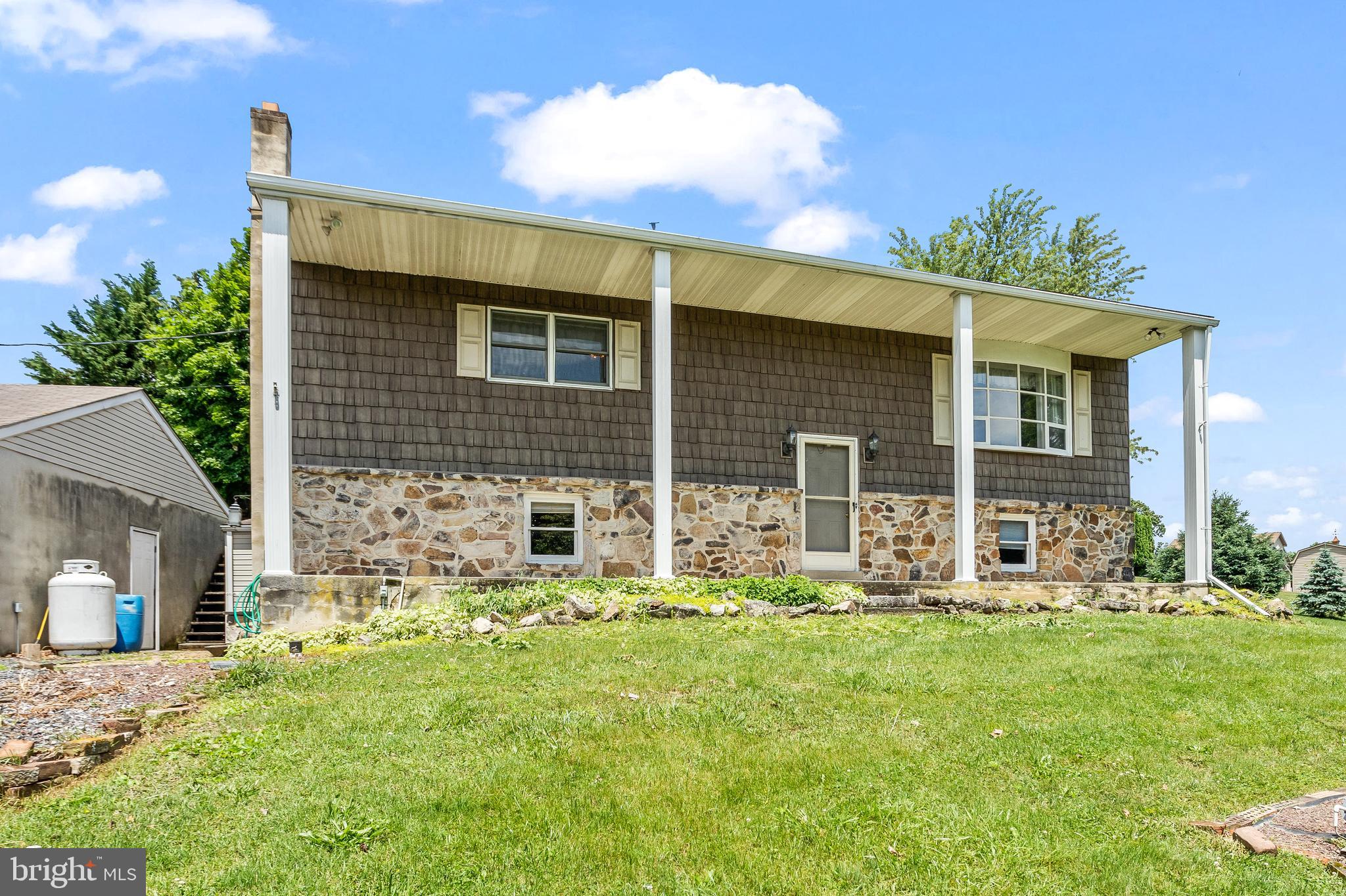913 PINE GROVE ROAD