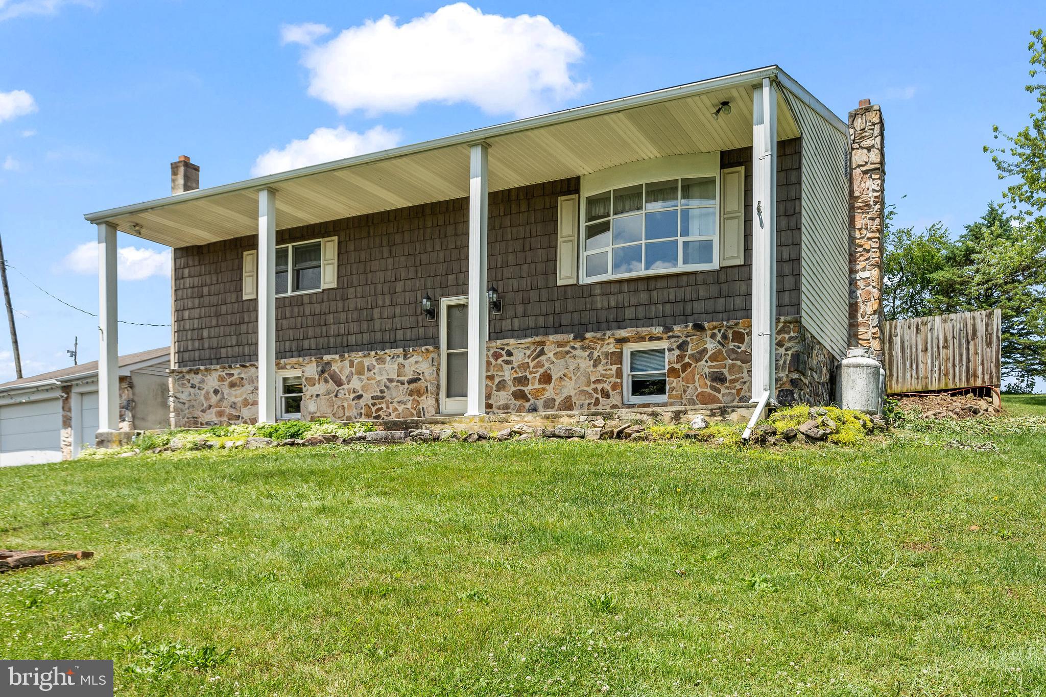 913 PINE GROVE ROAD