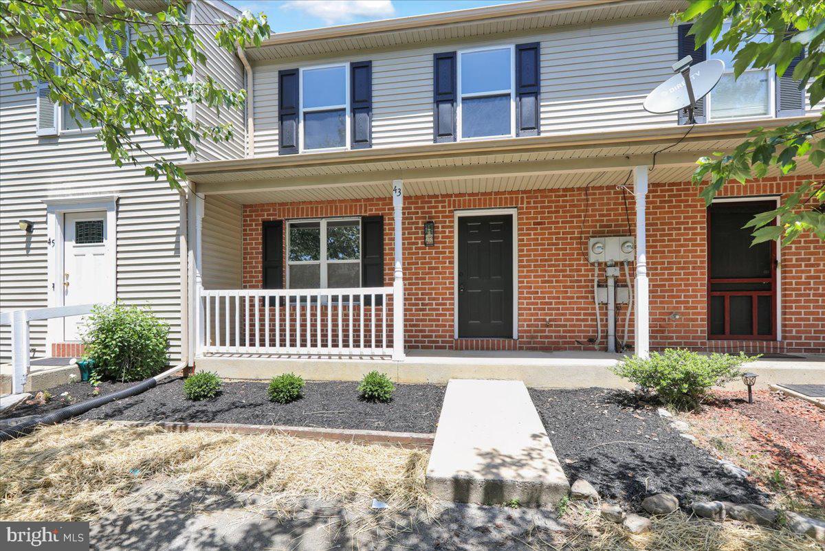 43 TIFFANY LANE