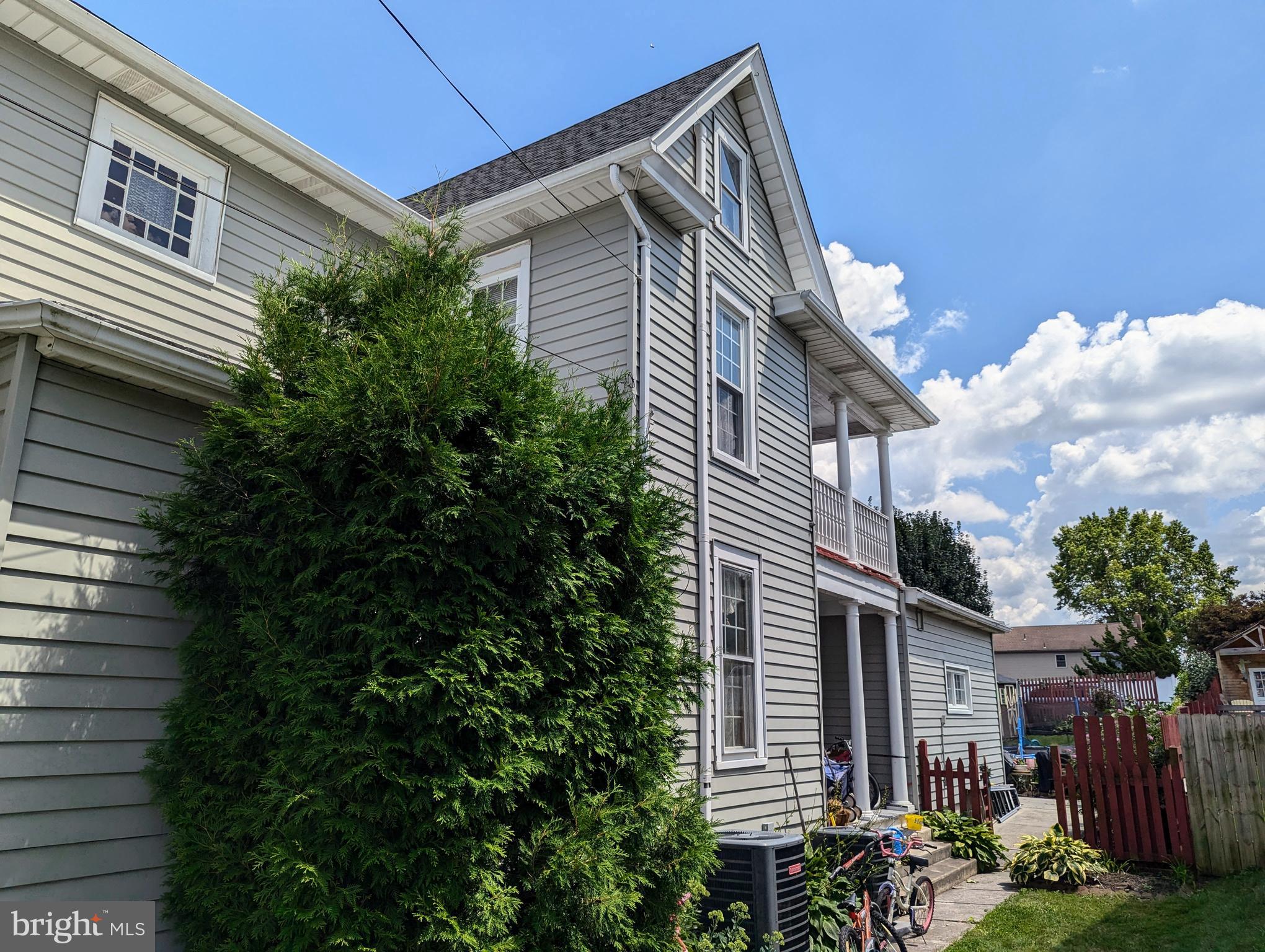 114 S PARK STREET