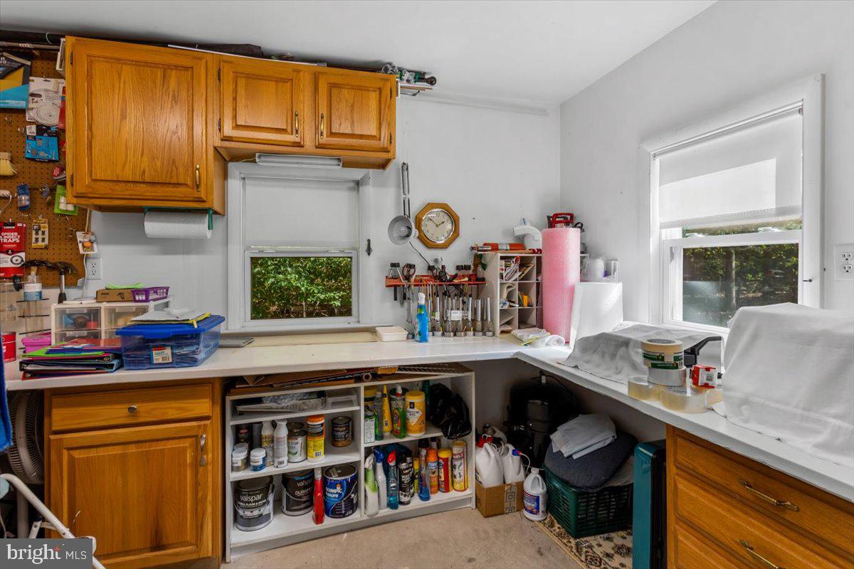1054 HEMLOCK CIRCLE