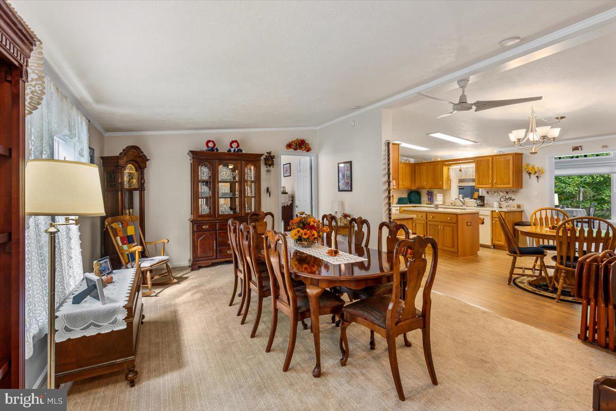 1054 HEMLOCK CIRCLE