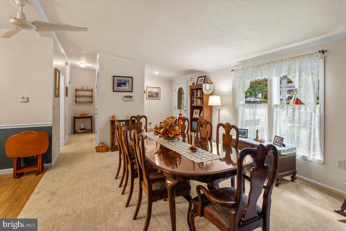 1054 HEMLOCK CIRCLE