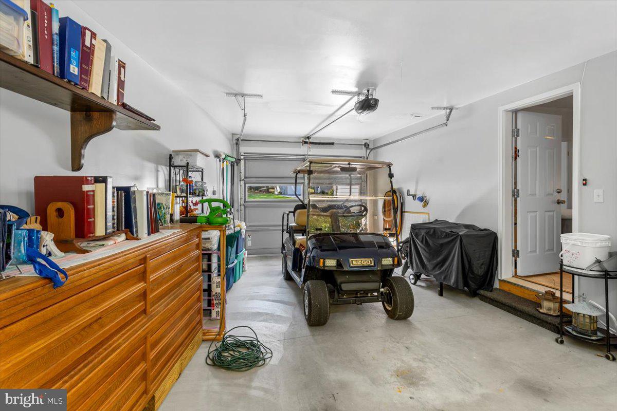 1054 HEMLOCK CIRCLE