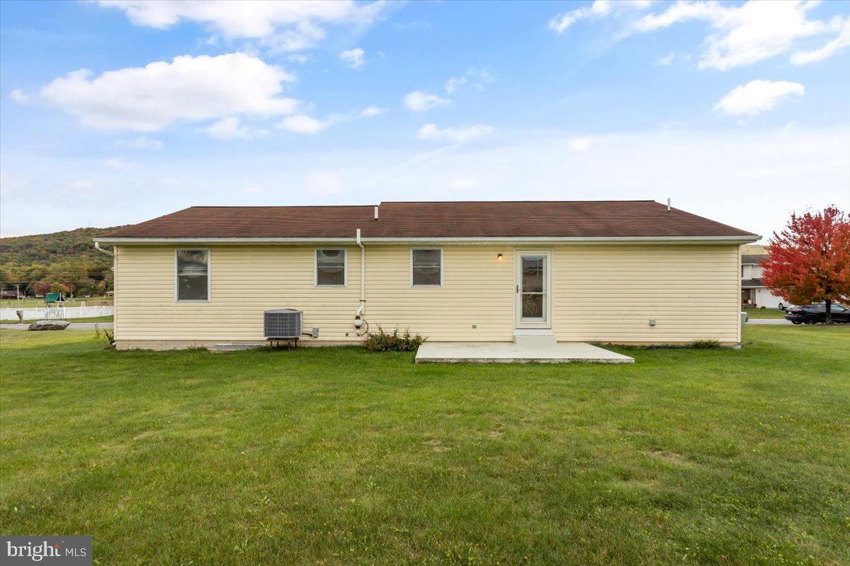 104 EDGEMONT LANE