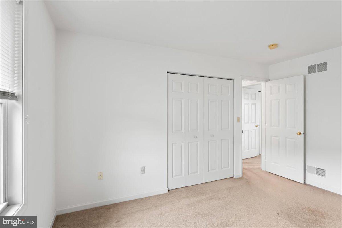 104 EDGEMONT LANE