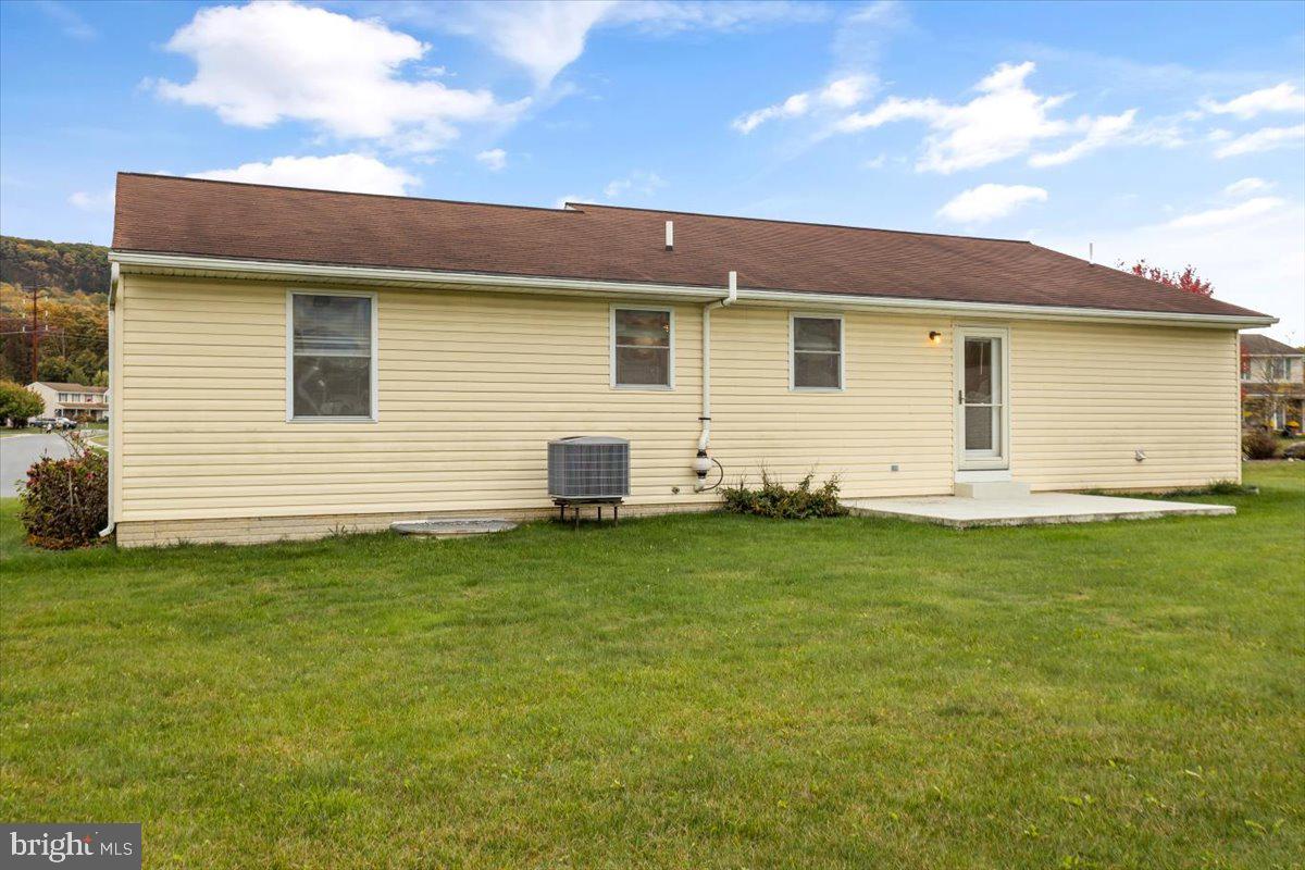 104 EDGEMONT LANE