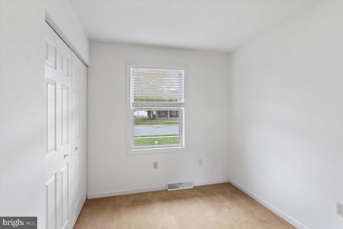 104 EDGEMONT LANE