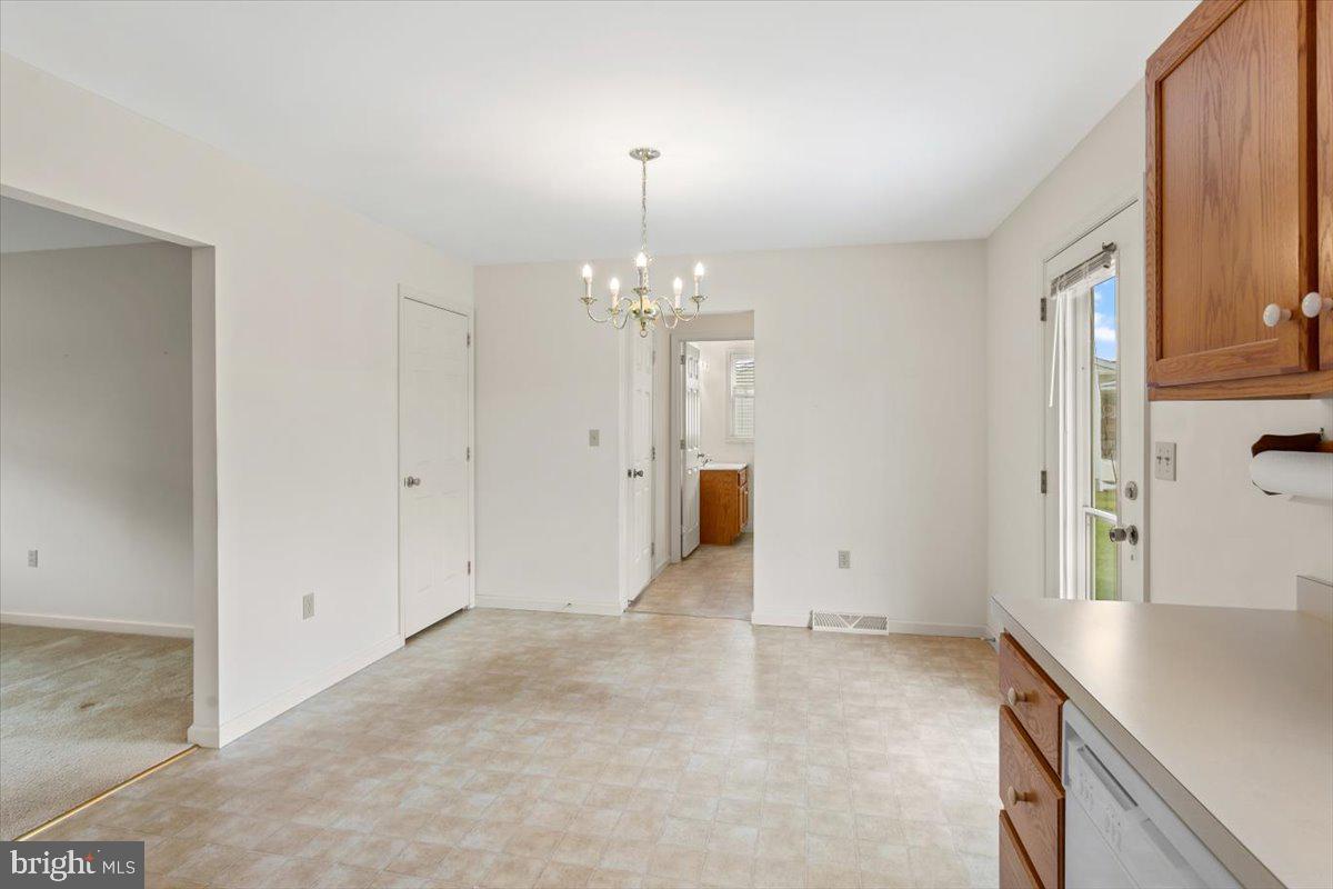 104 EDGEMONT LANE