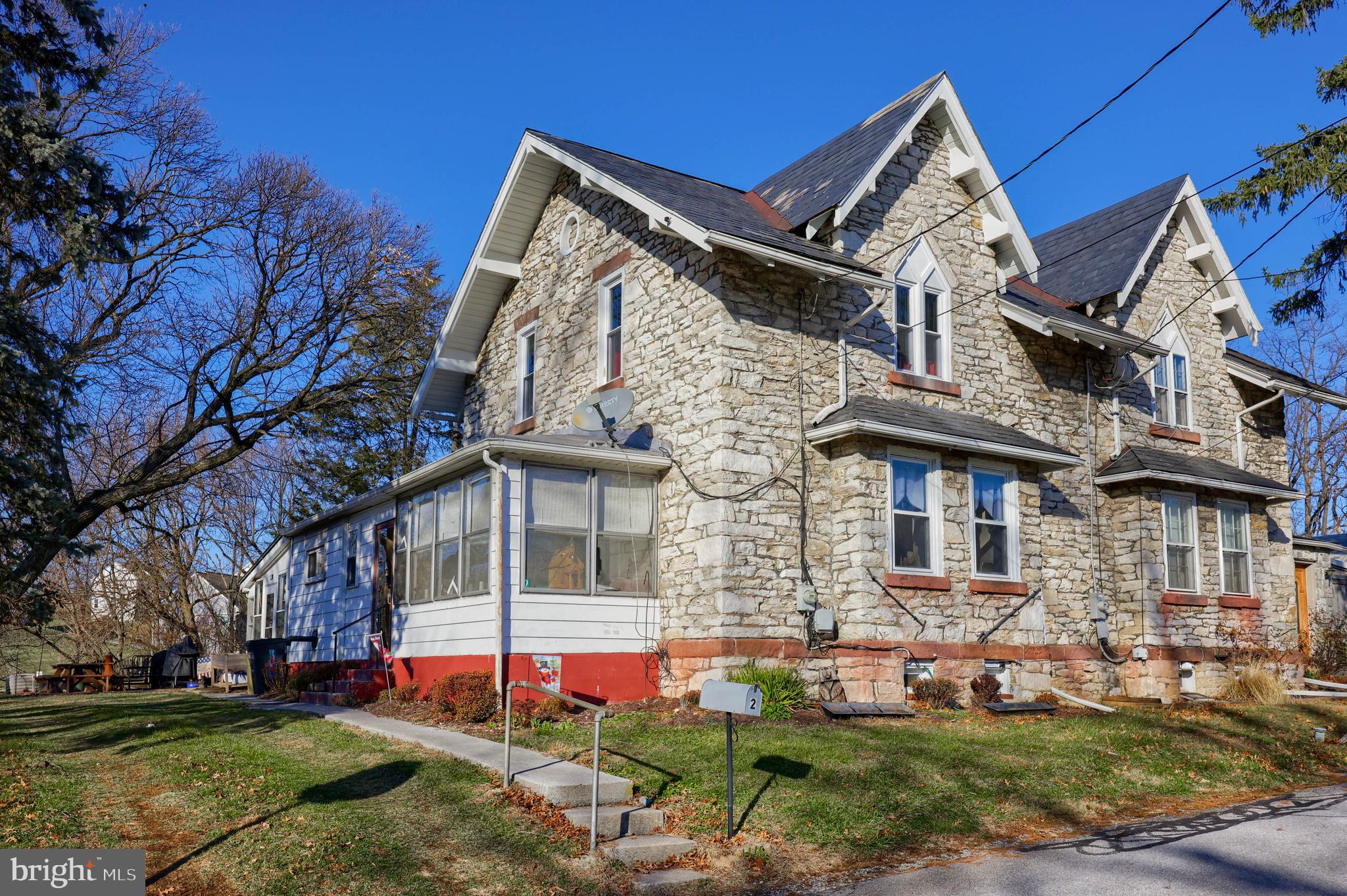 2 PALMER STREET