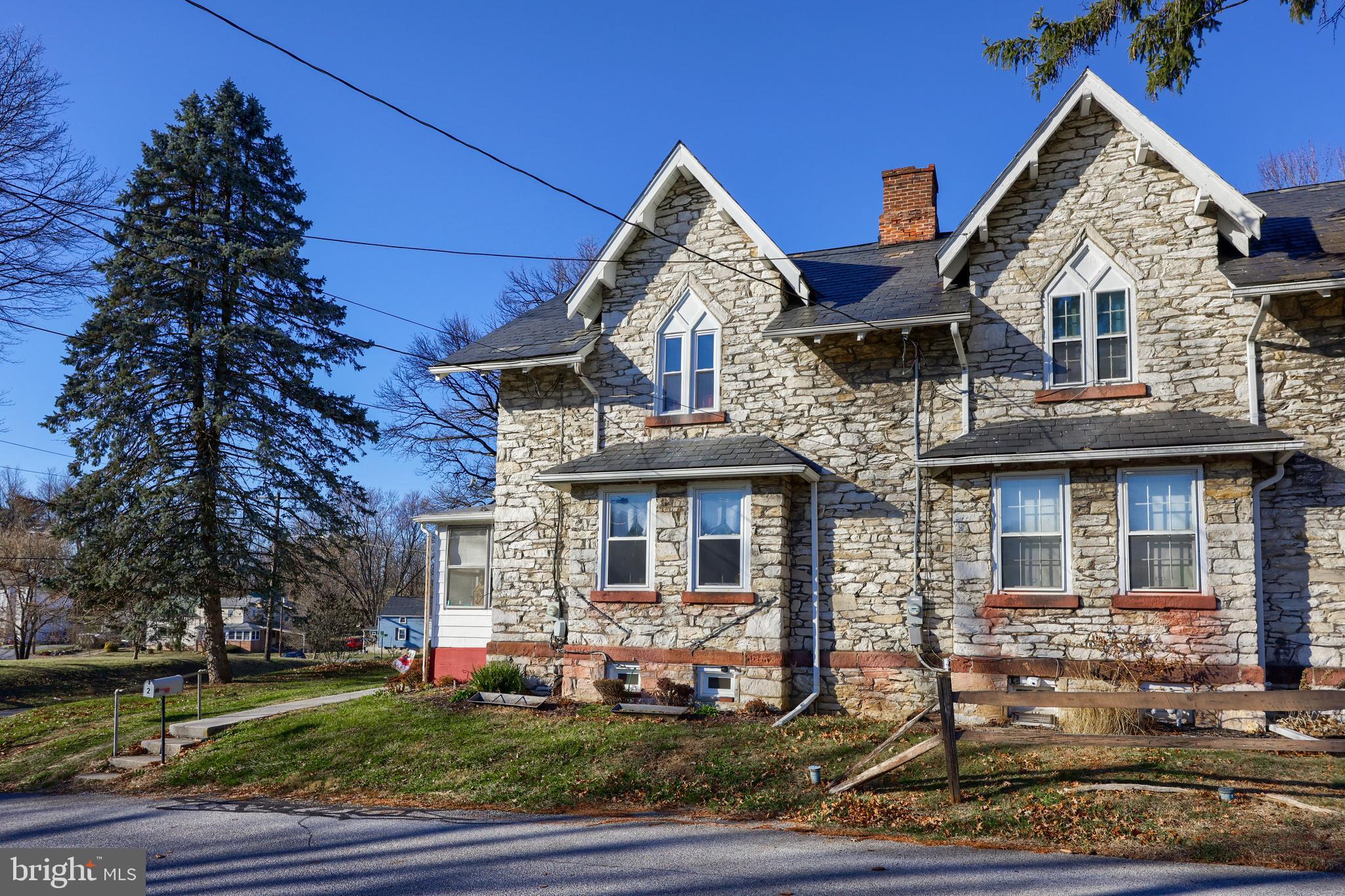 2 PALMER STREET