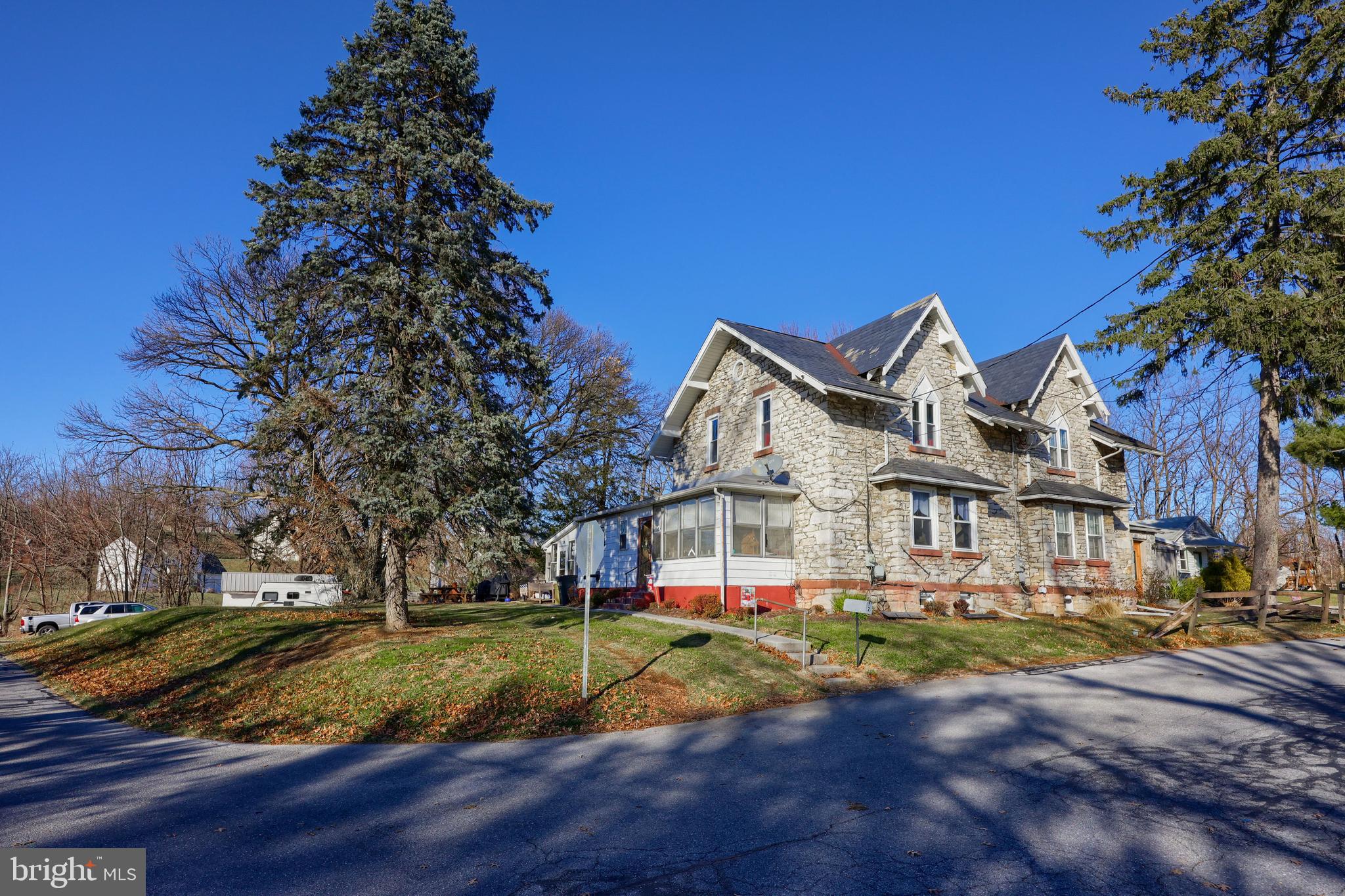 2 PALMER STREET