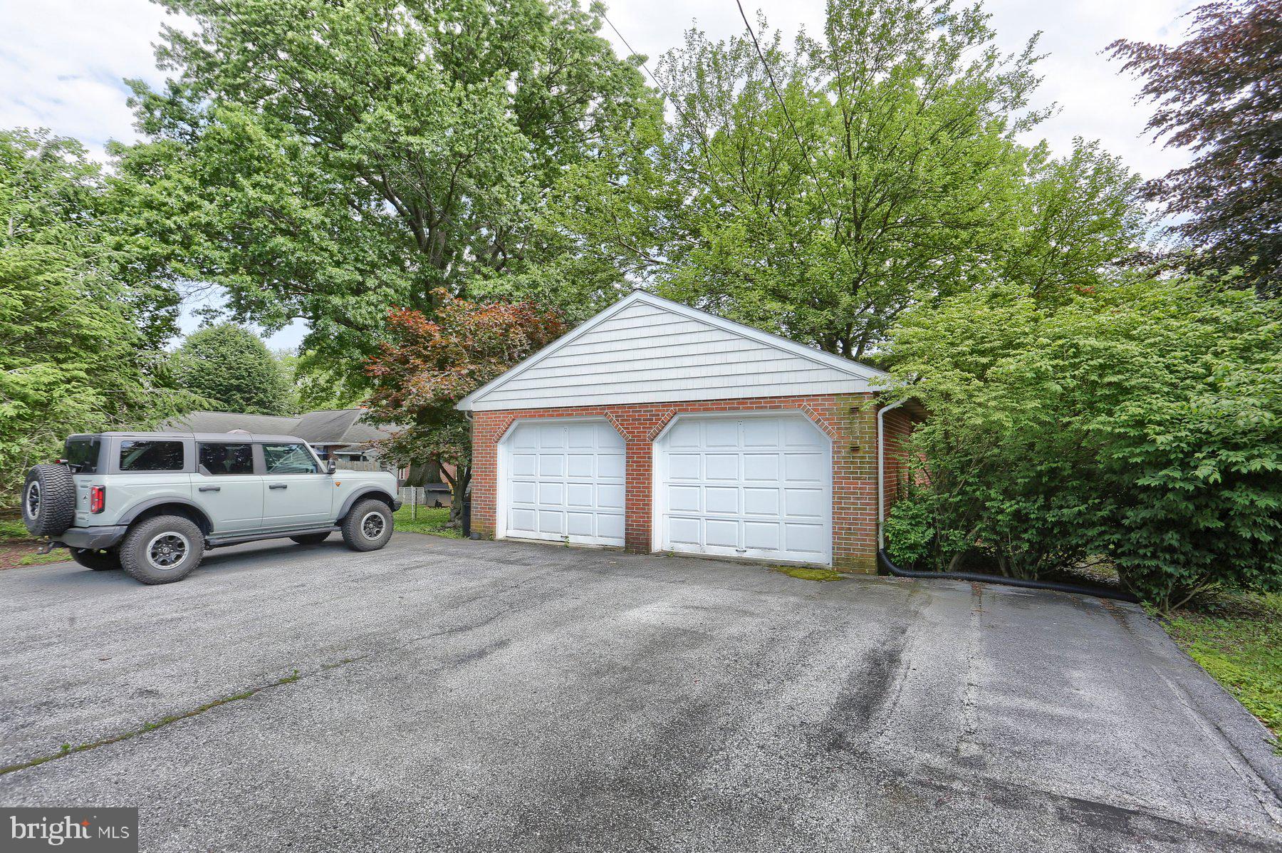 621 E WALNUT STREET