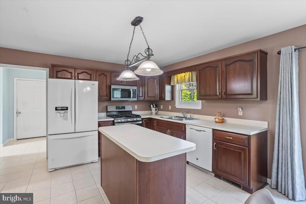 165 ORCHARD HILL DRIVE