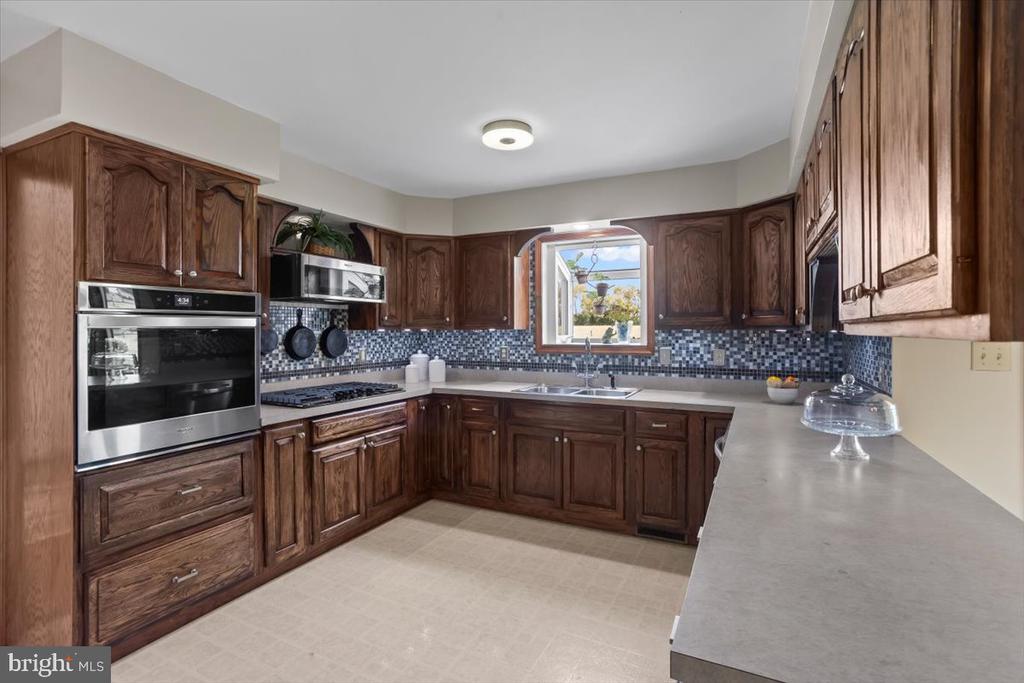 112 AWOL RD