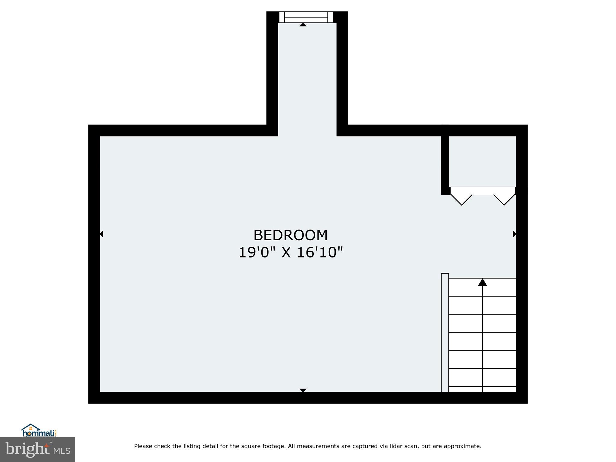 427 SPRINGWOOD DRIVE