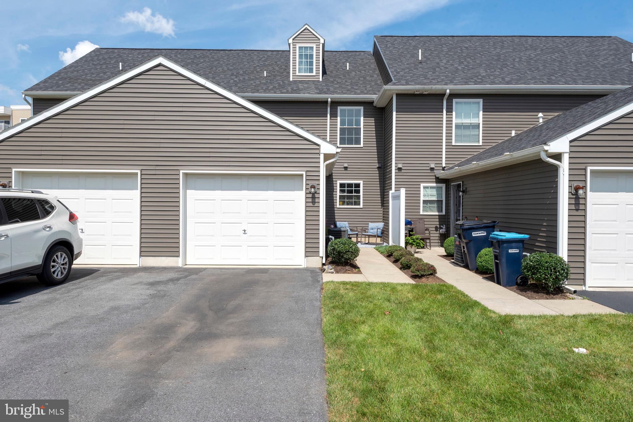 427 SPRINGWOOD DRIVE