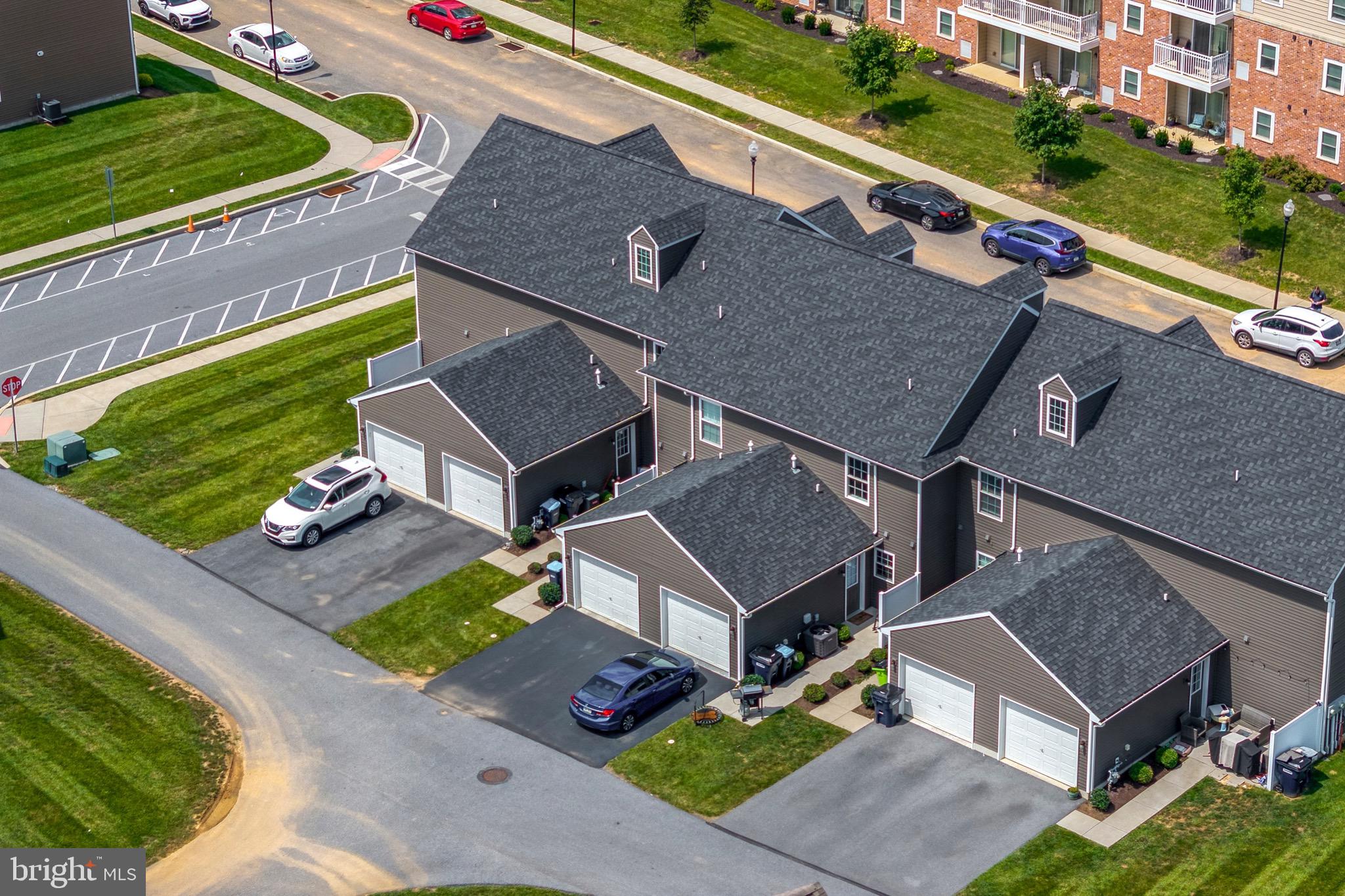427 SPRINGWOOD DRIVE