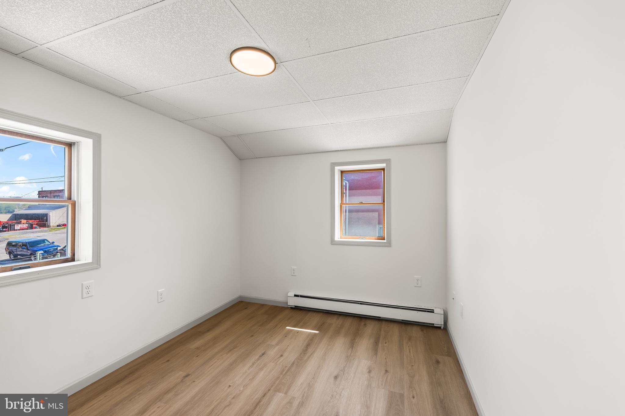 424 SPRING