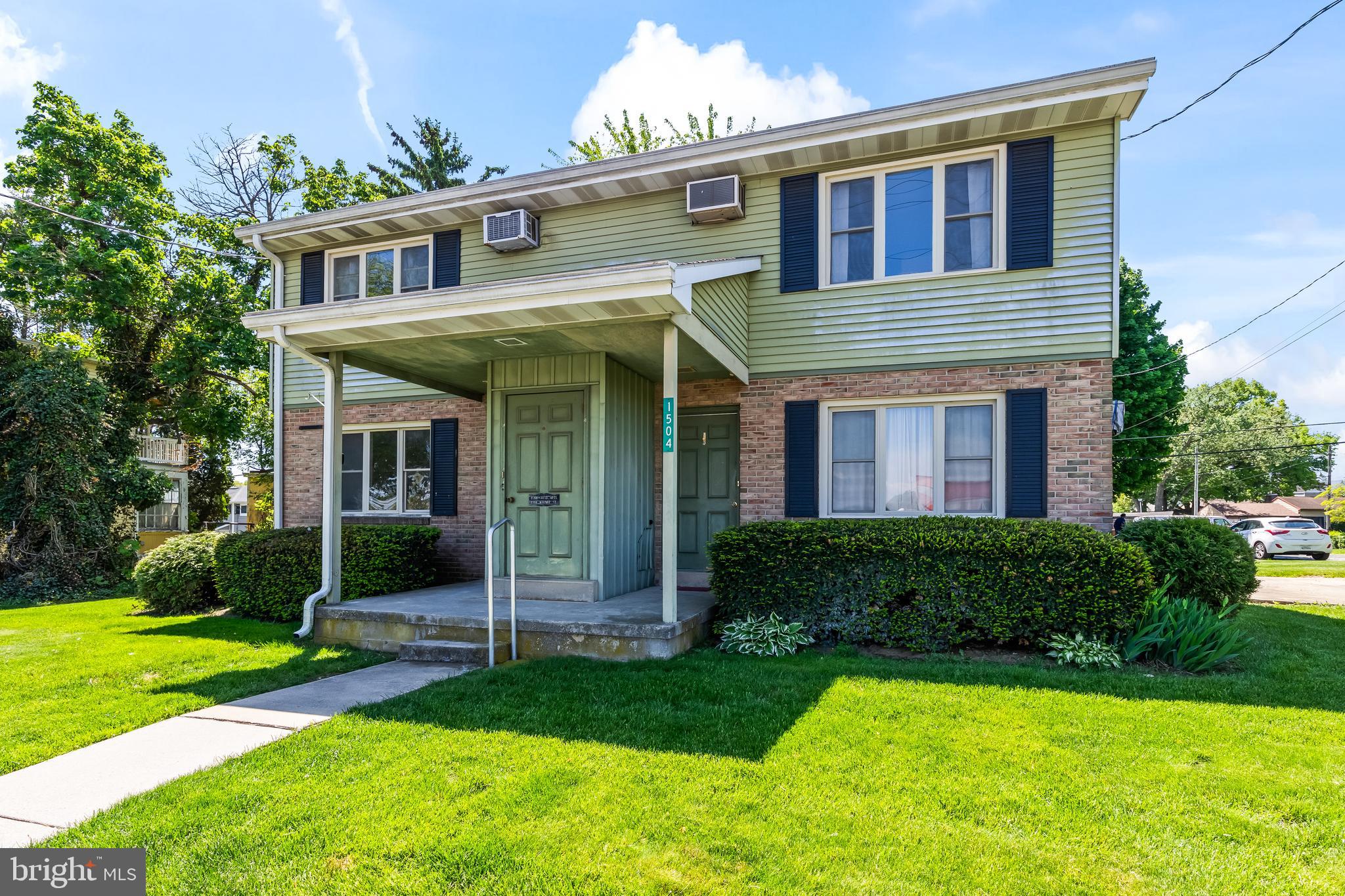 1504 WALNUT STREET APT. D