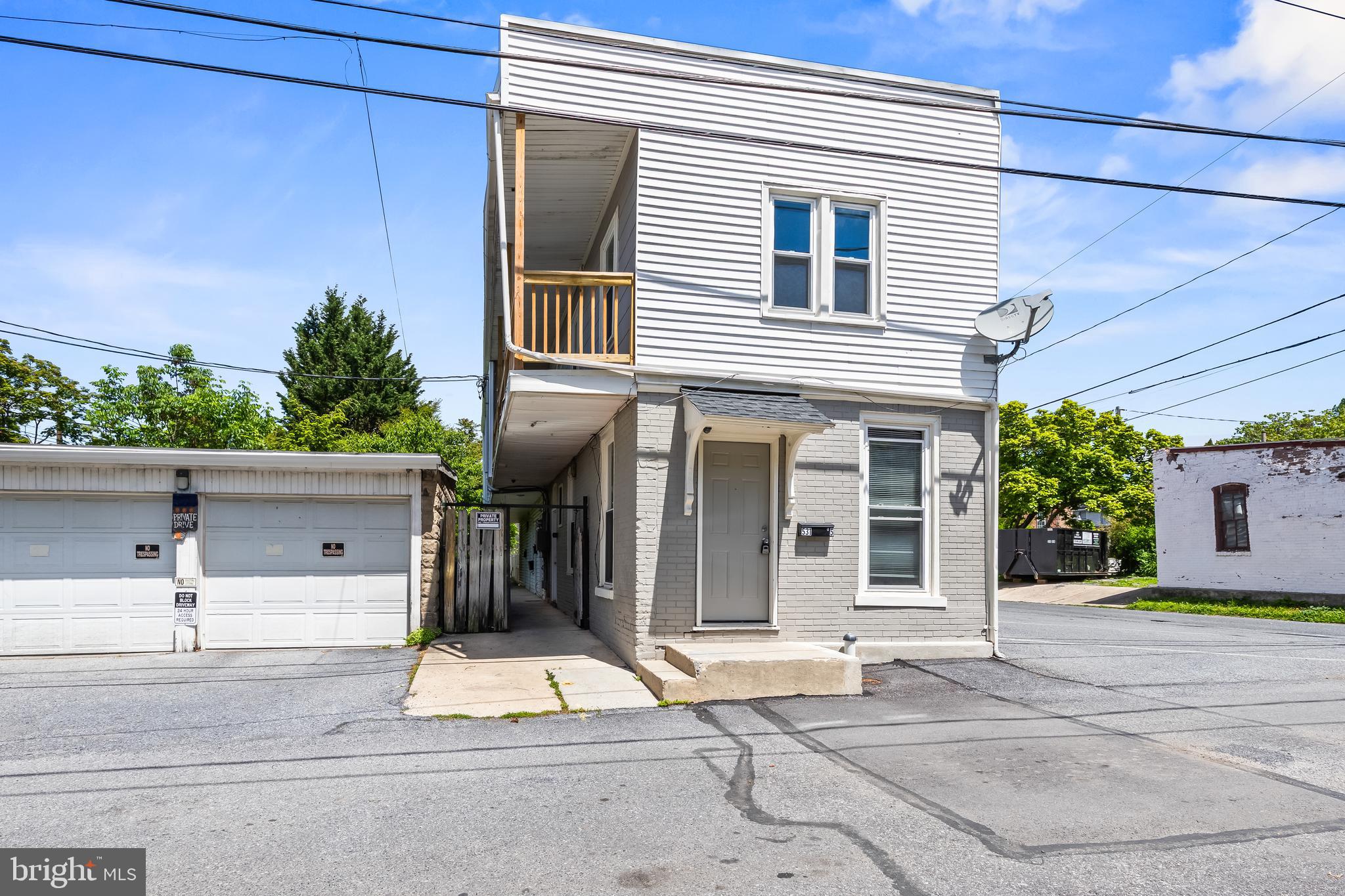 531 WALTON STREET APT. 4