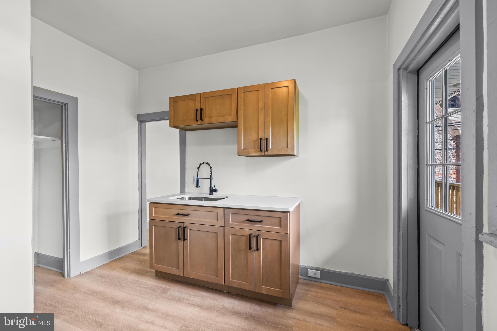 531 WALTON STREET APT. 4