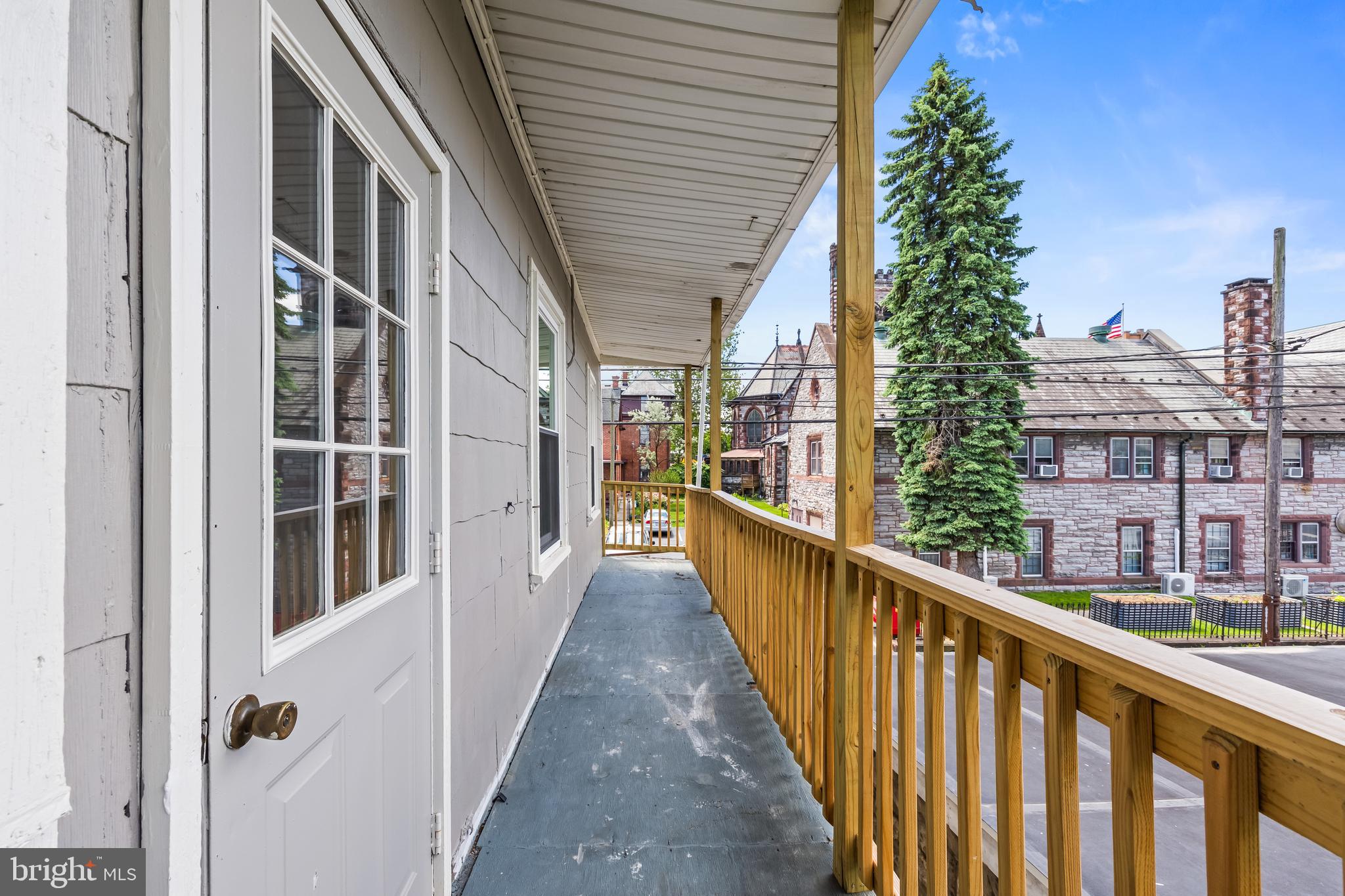 531 WALTON STREET APT. 4