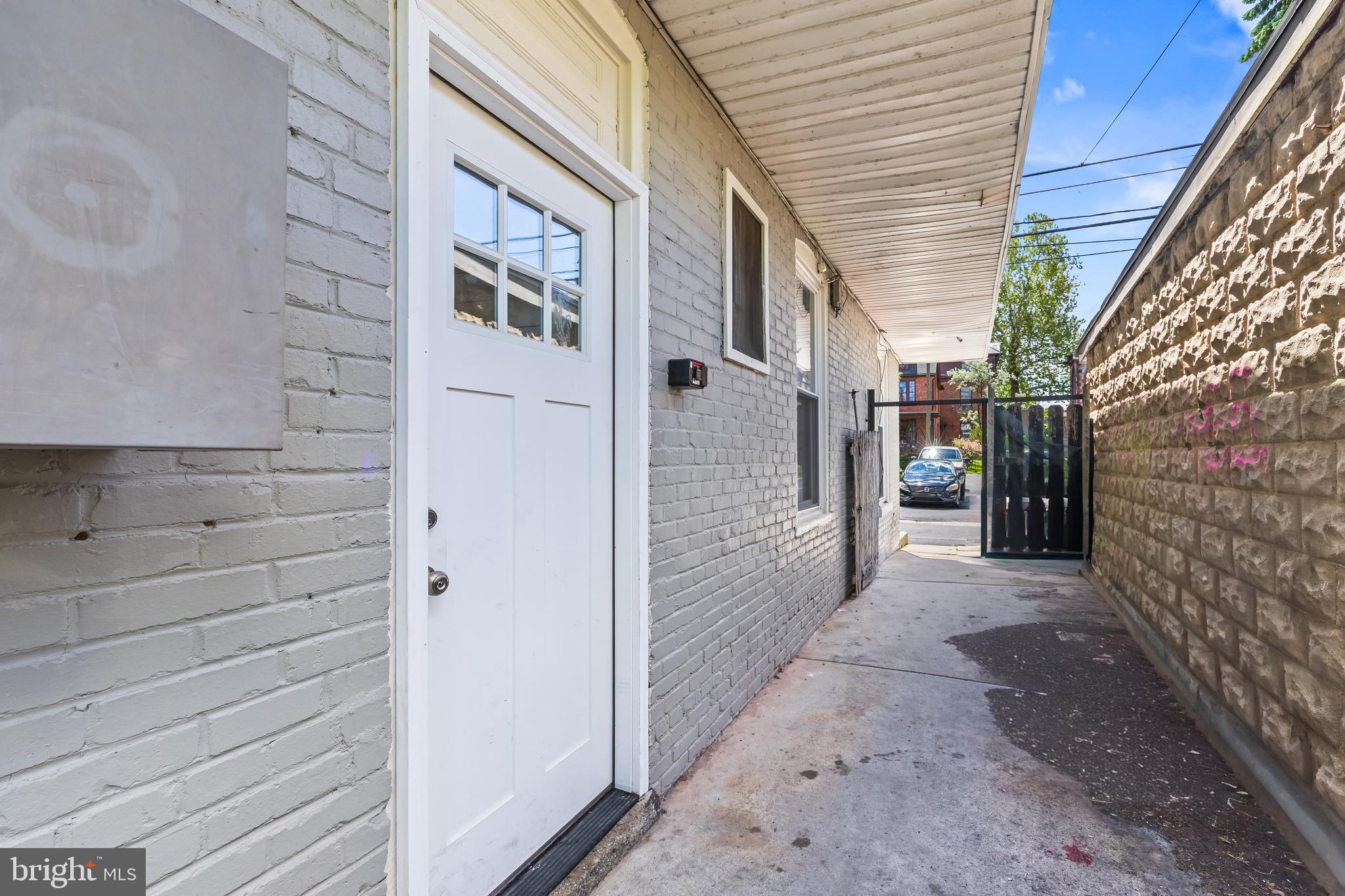531 WALTON STREET APT. 4
