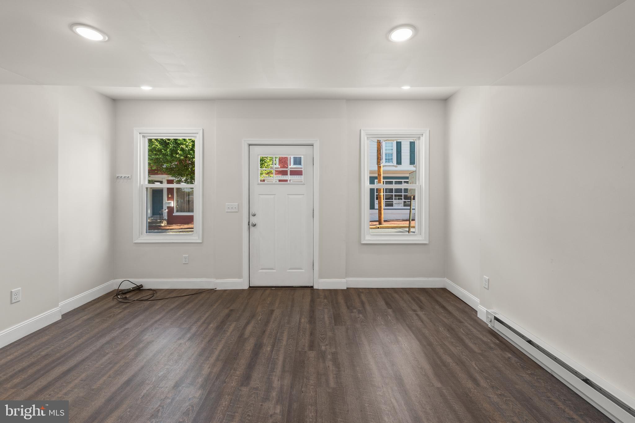 106 W MAIN AVENUE 4