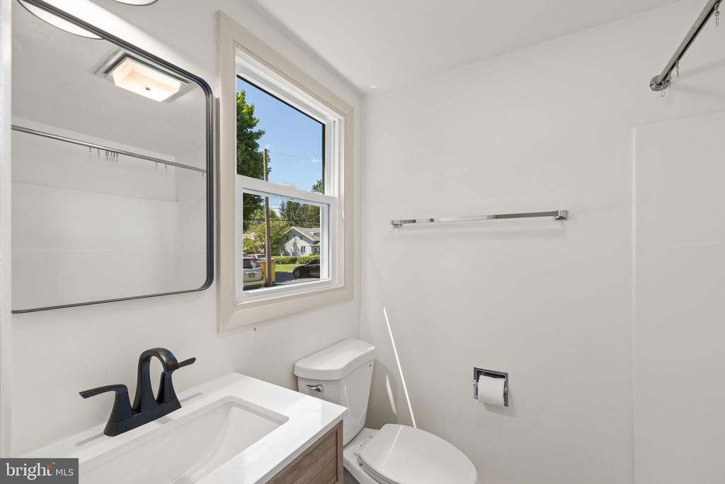 1504 WALNUT STREET Unit: APT. A
