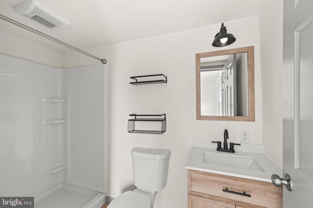 531 WALTON STREET Unit: APT. 3