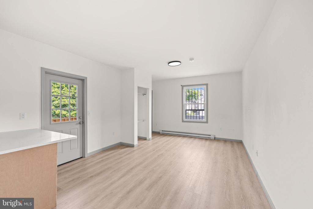 531 WALTON STREET Unit: APT. 3