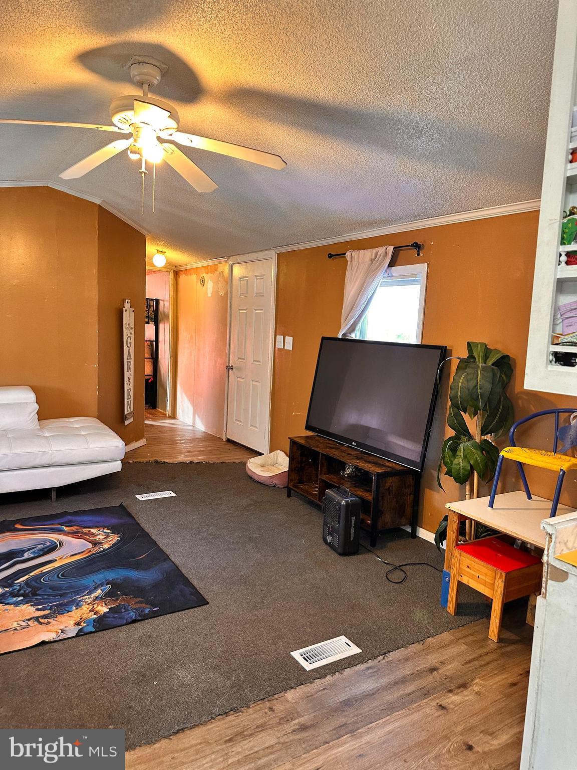 185 PARADISE PARK