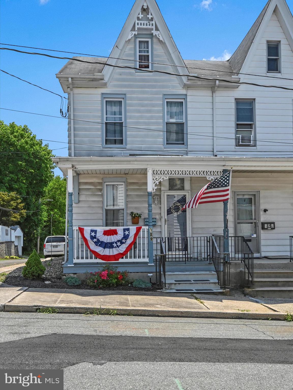 122 E MARKET STREET