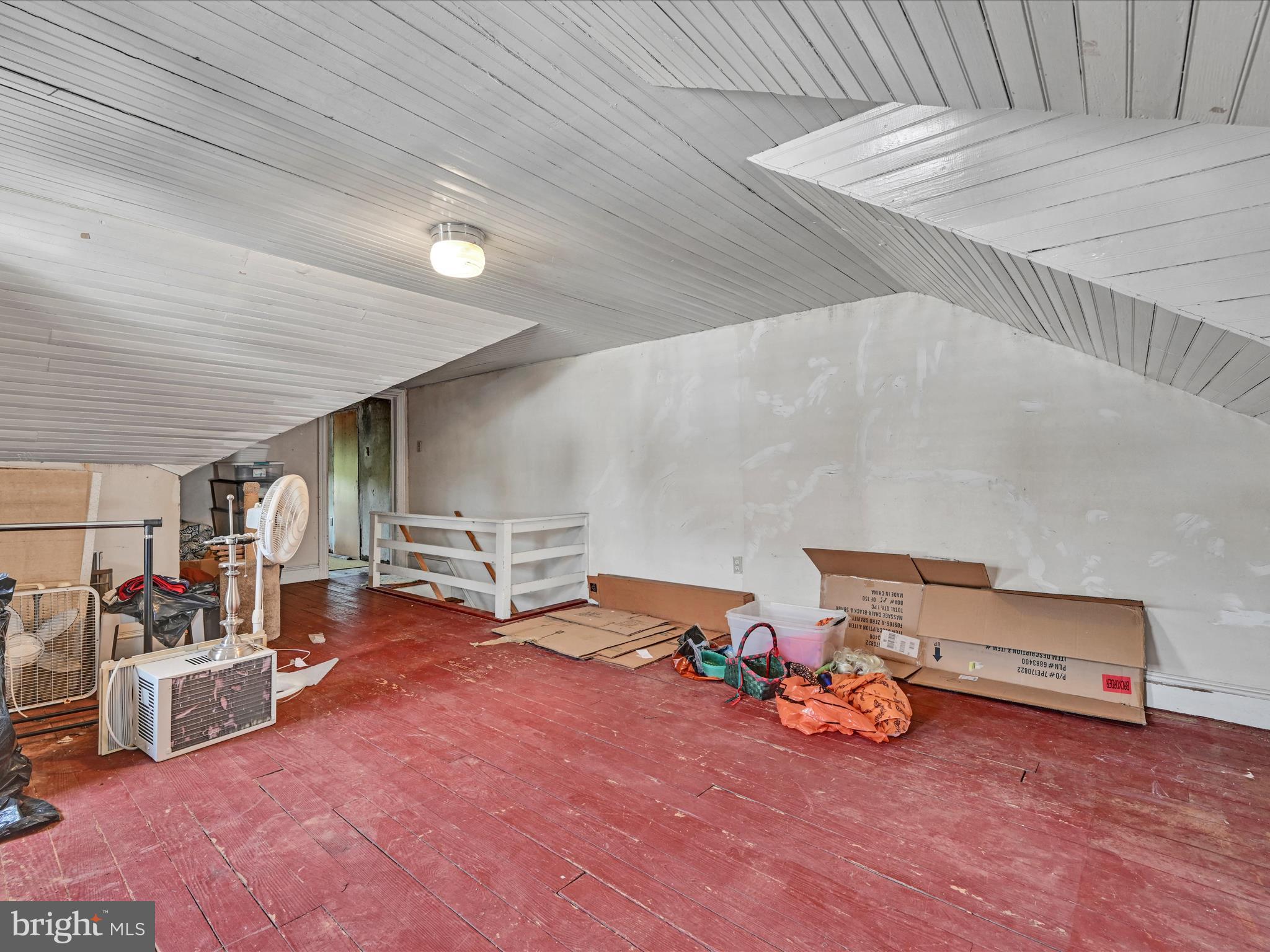 122 E MARKET STREET