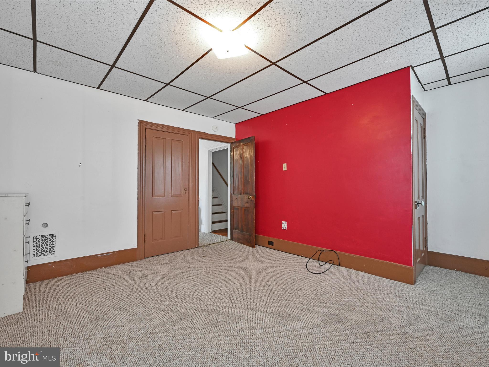 122 E MARKET STREET