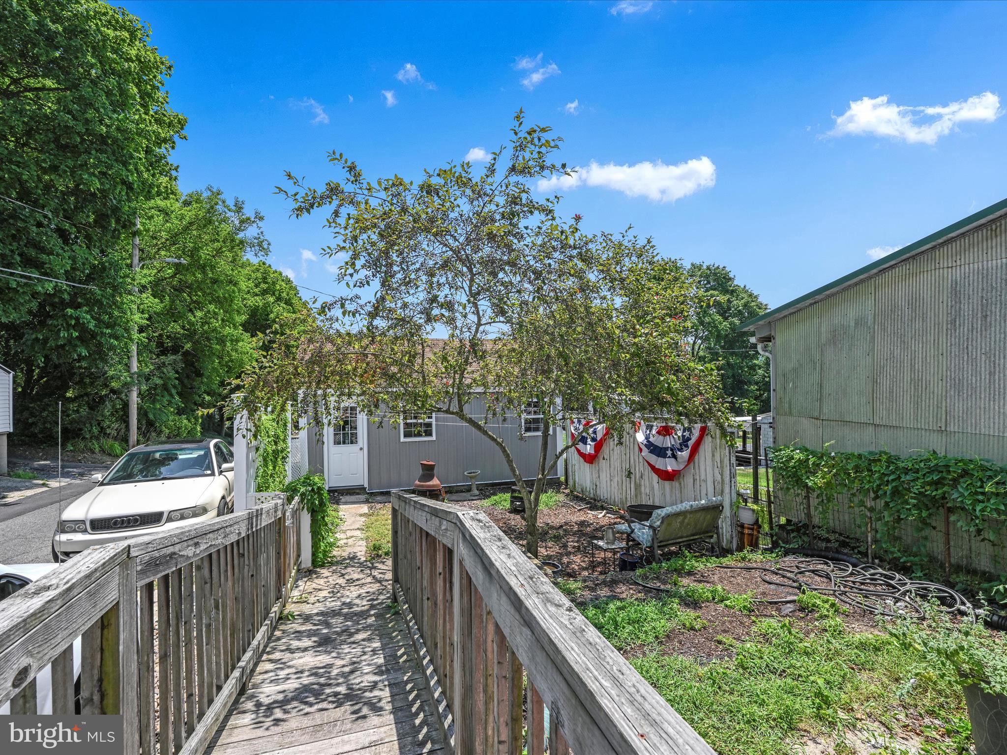 122 E MARKET STREET