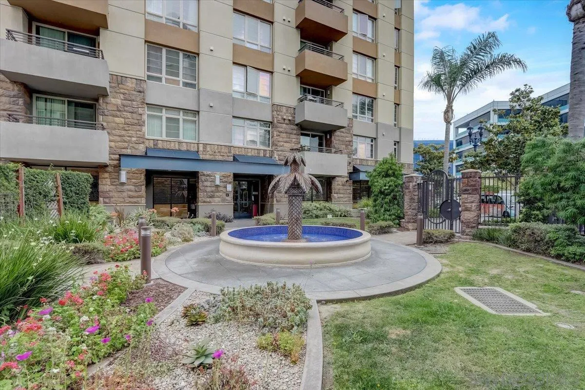 1480 Broadway Unit 2320